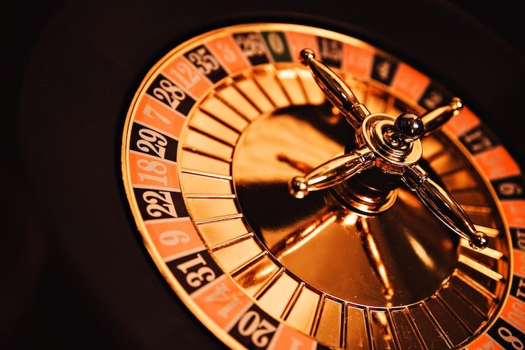 Tabel baccarat langsung Big Time Gaming menampilkan kartu dealer, pemain, dan opsi taruhan dengan live chat